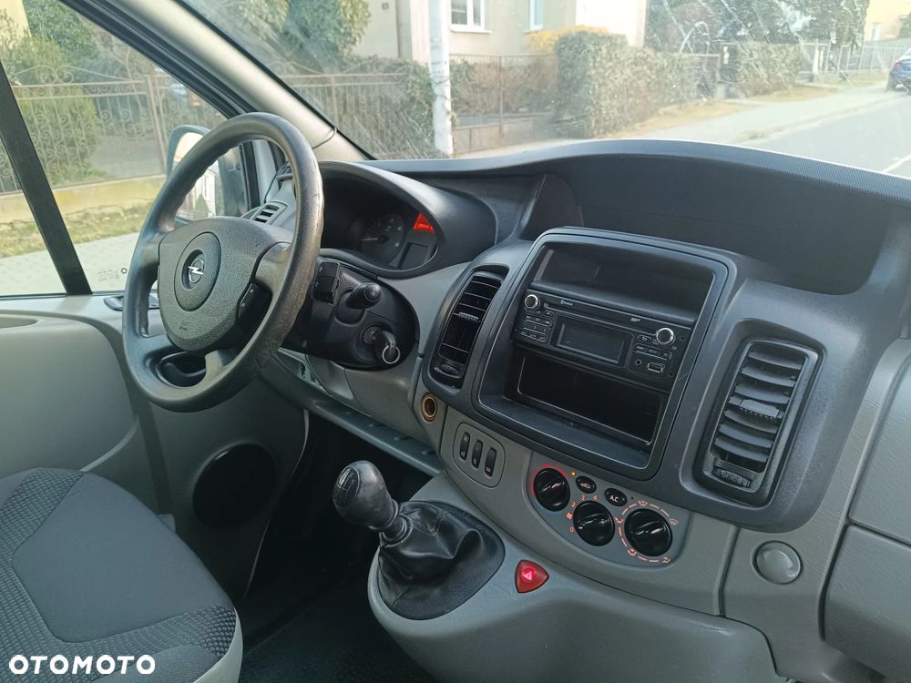 Opel Vivaro - 22
