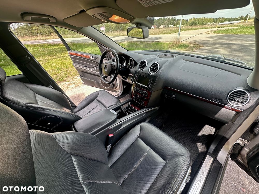 Mercedes-Benz GL 320 CDI 4Matic 7G-TRONIC - 17