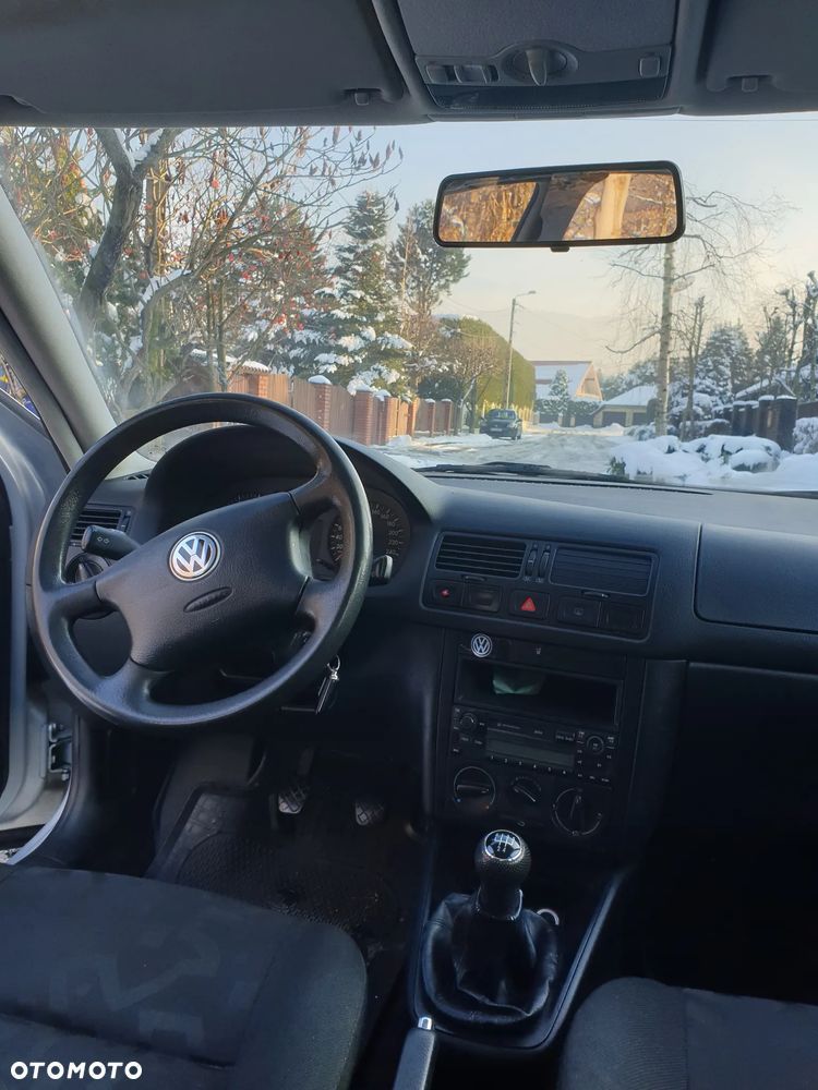 Volkswagen Bora 1.6 Basis - 7