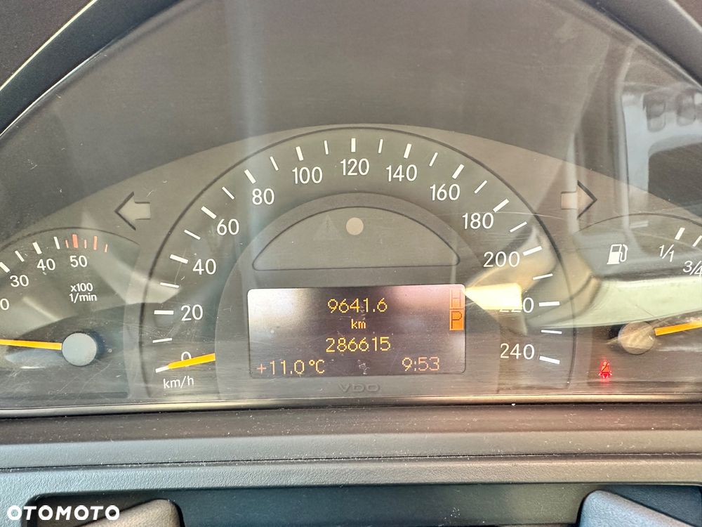 Mercedes-Benz Klasa G 270 CDI Automatik - 14