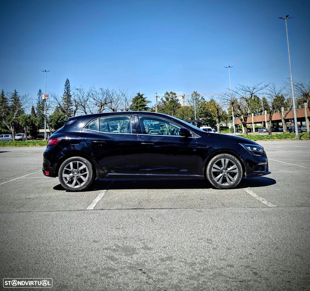 Renault Mégane 1.5 Blue dCi GT Line EDC - 24