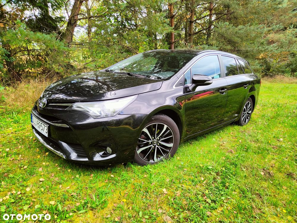 Toyota Avensis 1.8 Premium - 8