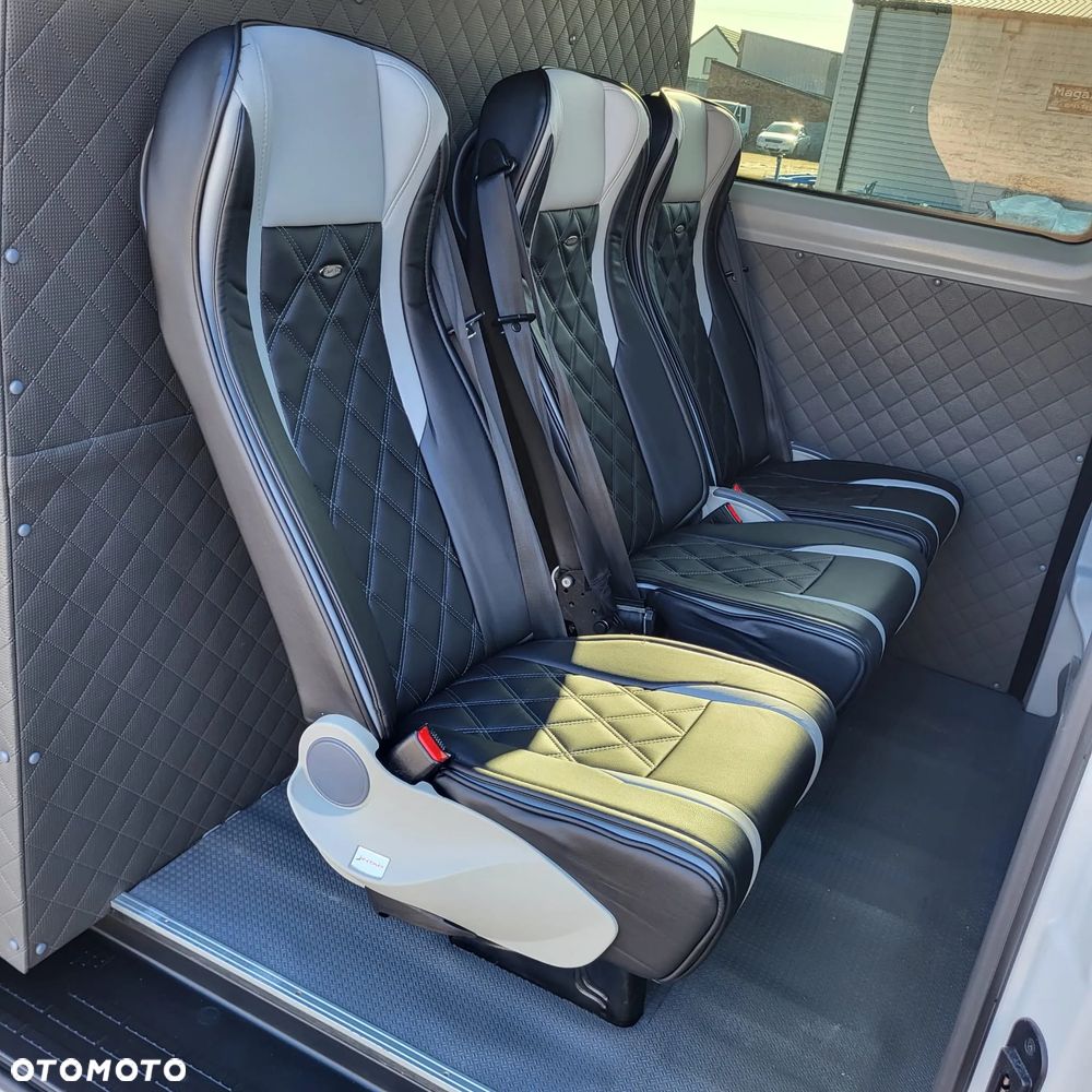 Volkswagen Crafter - 11