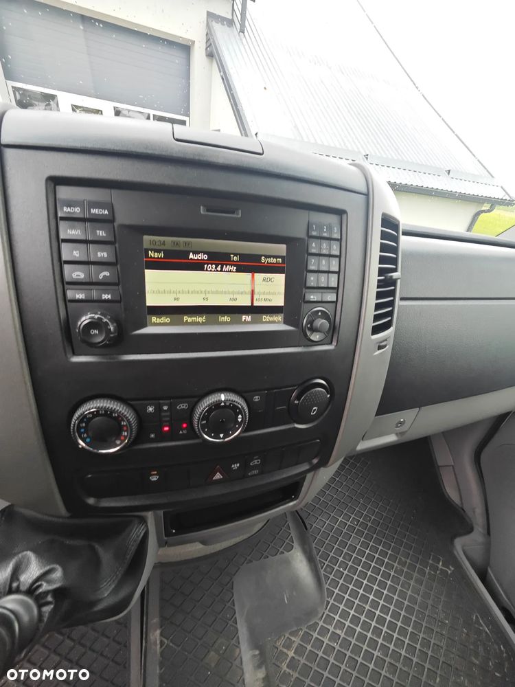 Mercedes-Benz Sprinter 319 - 8