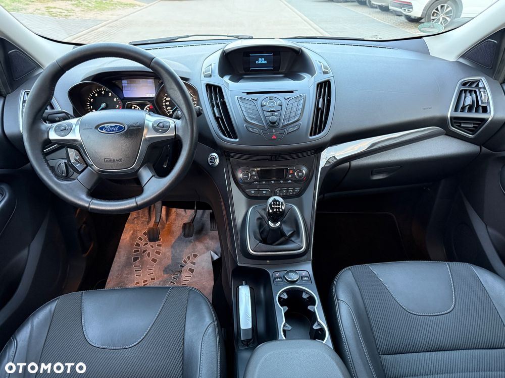 Ford Kuga 1.6 EcoBoost 2x4 Titanium - 14