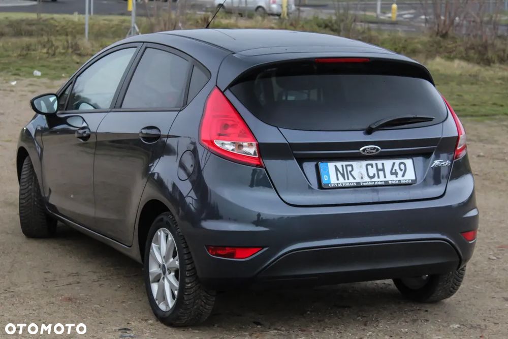 Ford Fiesta 1.25 Ambiente - 8