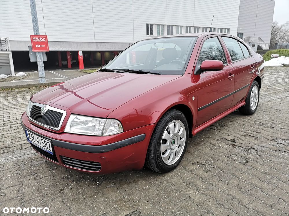 Skoda Octavia 1.6 Ambiente - 8