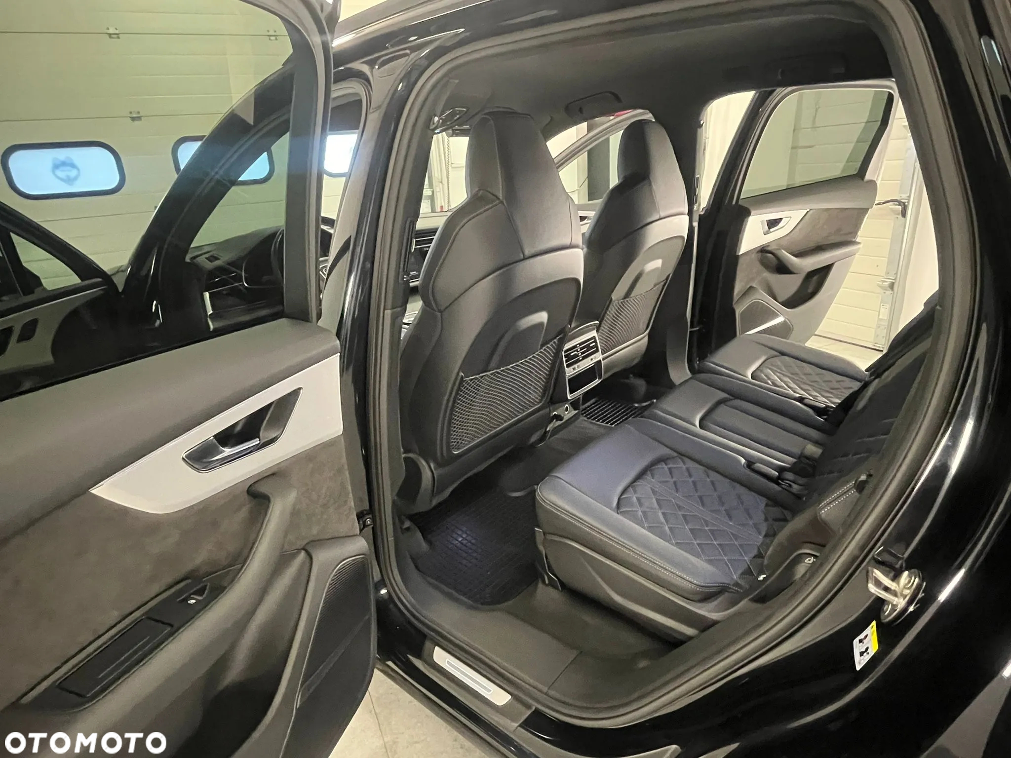 Audi Q7 - 10