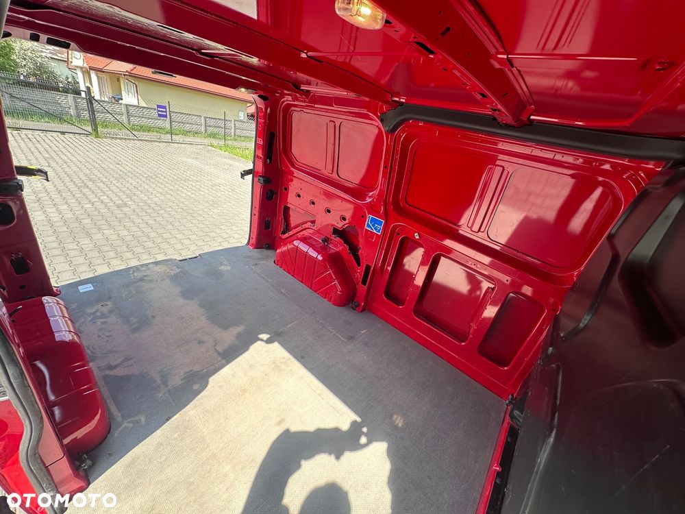 Ford Transit - 12