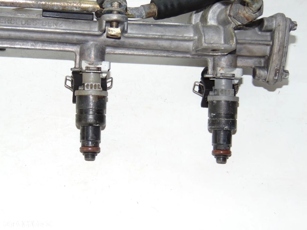 KOMPLET wtryski wtrysk wtryskiwacz paliwa 0000787423 Mercedes C Klasa W202 W124 benzyna 1.8 2.0 - 5