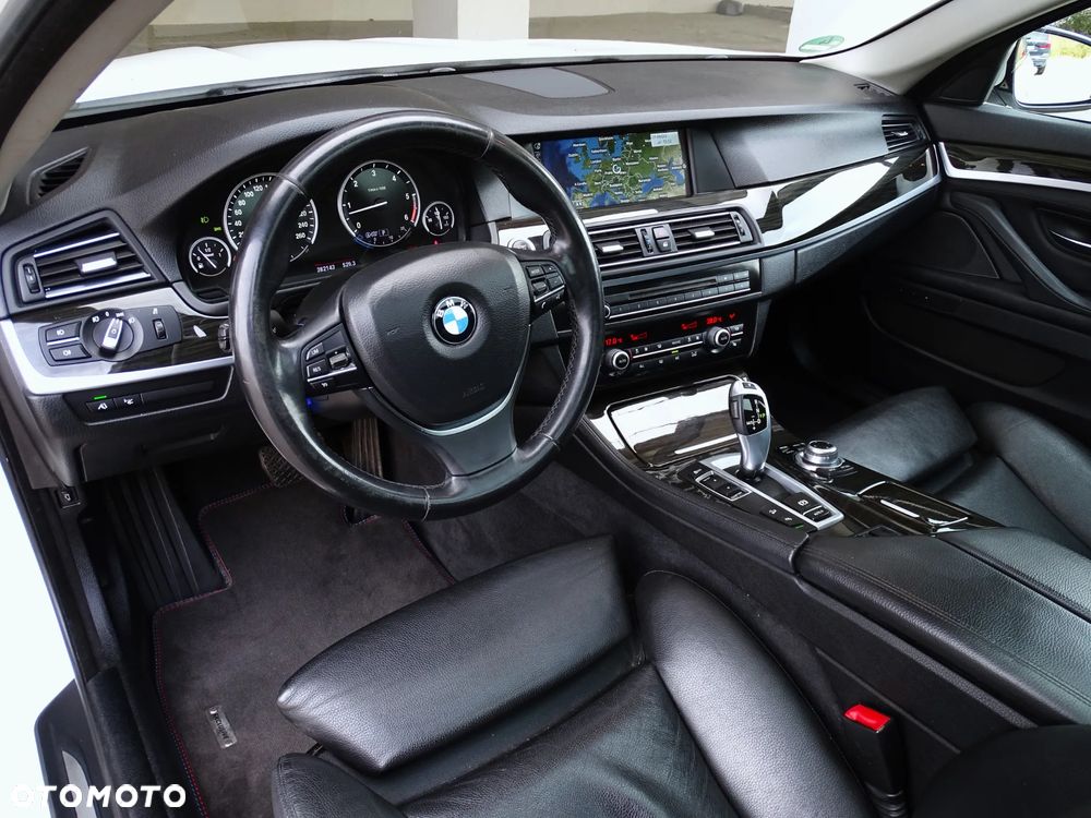 BMW Seria 5 530d xDrive Sport-Aut Luxury Line - 6