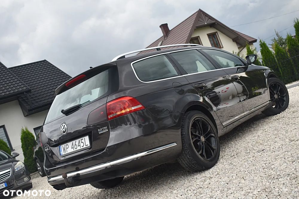 Volkswagen Passat 2.0 TDI Highline - 35