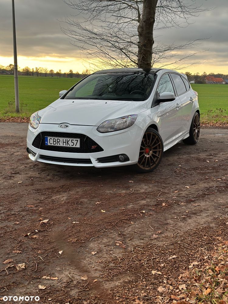 Ford Focus ST - 5