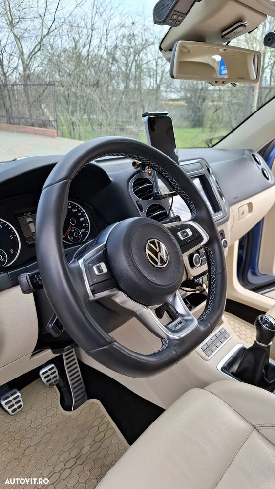 Volkswagen Tiguan 2.0 TDI DPF 4Motion BlueMotion Technology Sport & Style - 17