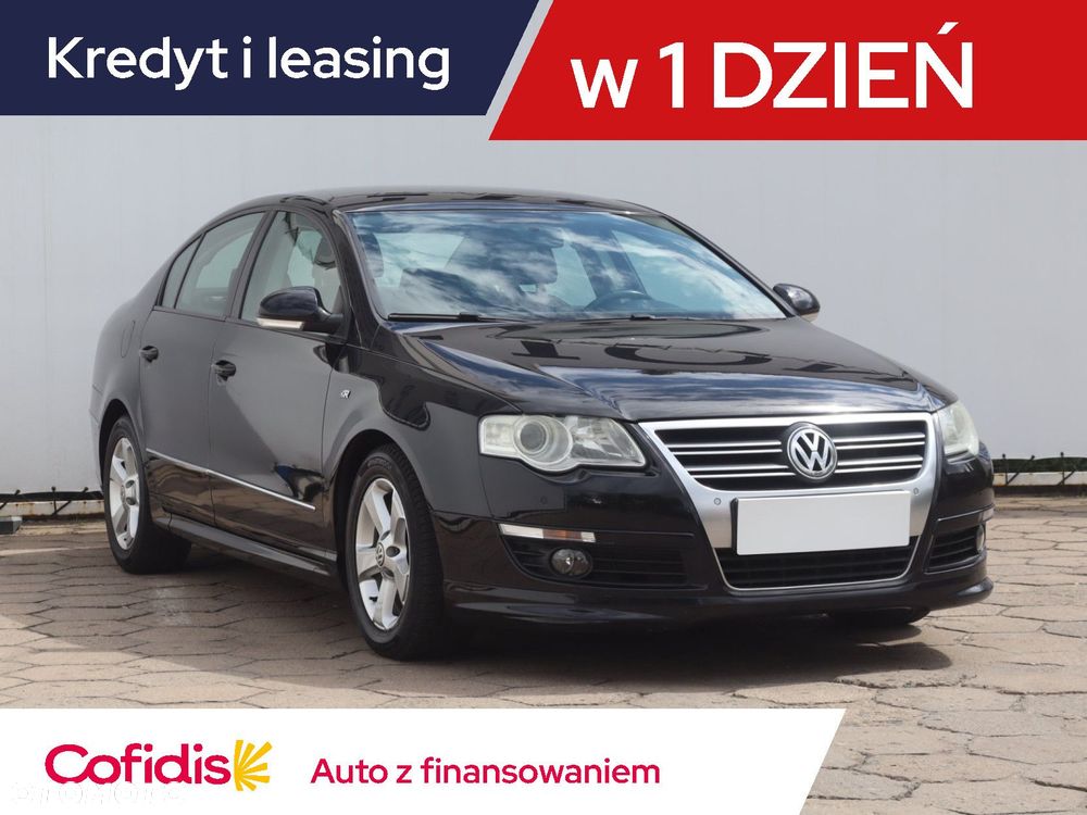 Volkswagen Passat - 2