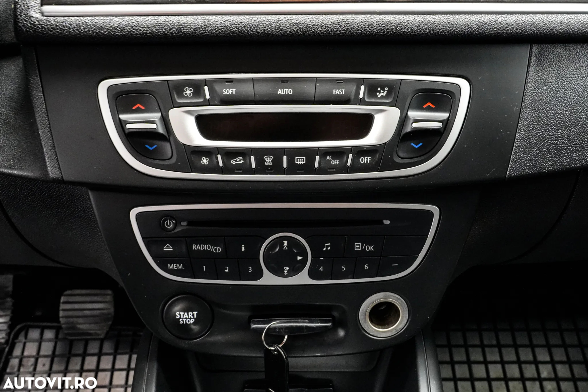 Renault Megane III Coupe 1.9 dCi GT Line - 18