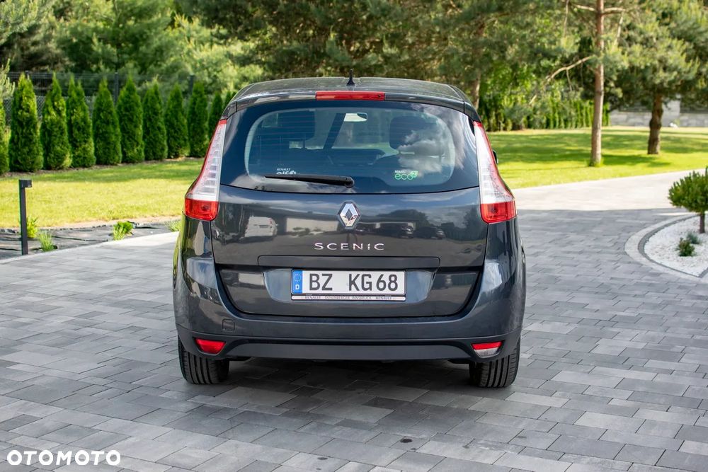 Renault Grand Scenic 1.6 16V 110 Dynamique - 23