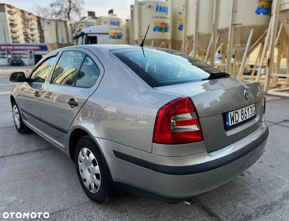 Skoda Octavia 1.6 Tour Classic - 4
