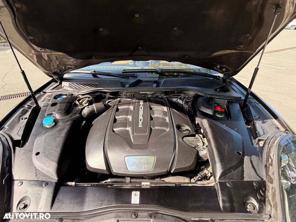 Porsche Cayenne 3.0 L - 14