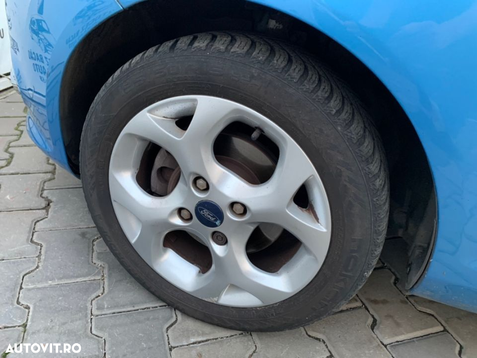 Ford Fiesta 1.4 Autom. Champions Edition - 36