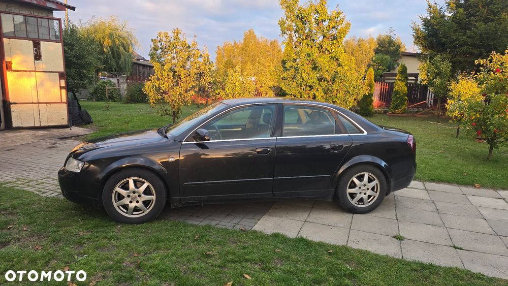 Audi A4 Limousine 2004 photo 2