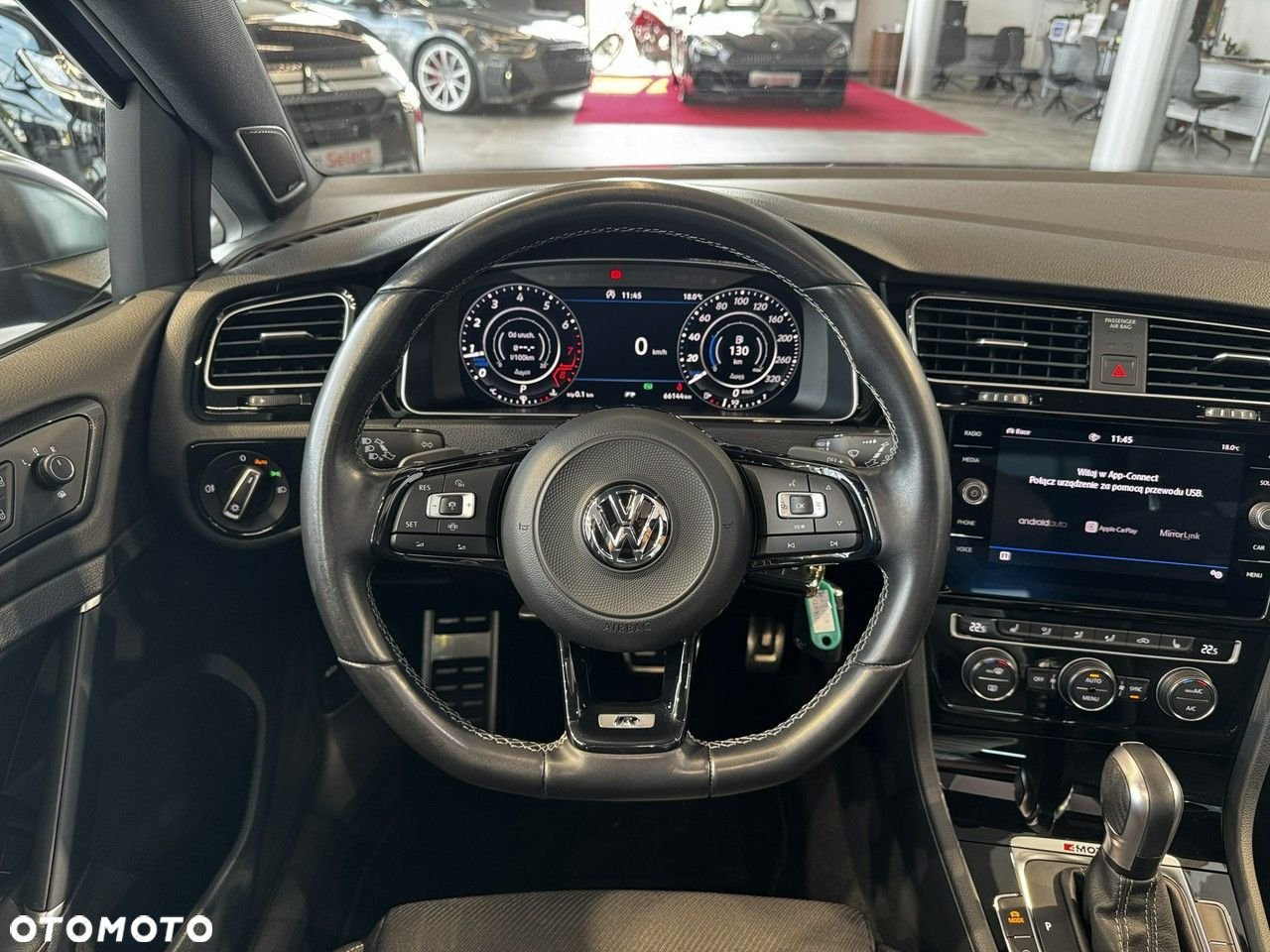 Volkswagen Golf - 25
