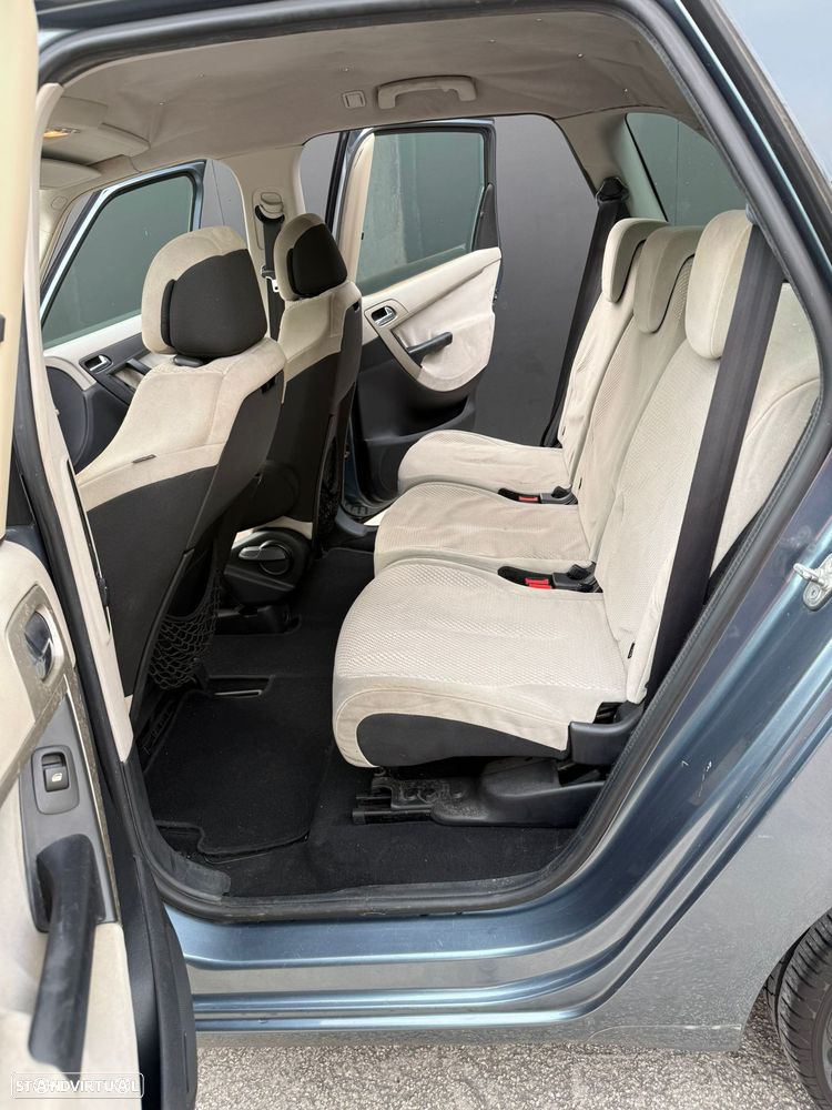 Citroën C4 Picasso - 11
