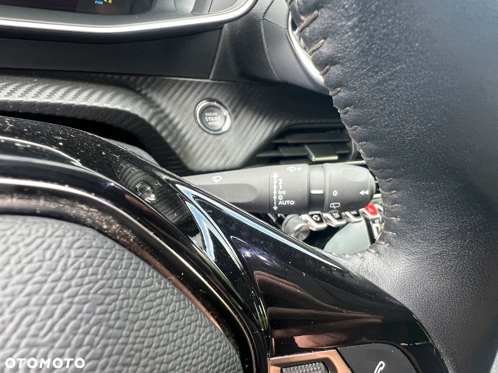Peugeot 2008 136 Allure - 19