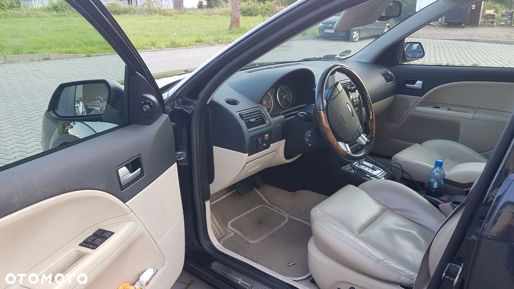 Ford Mondeo 2.5 V6 Ghia - 12