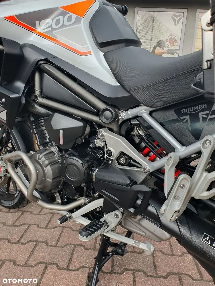 Triumph Tiger - 12