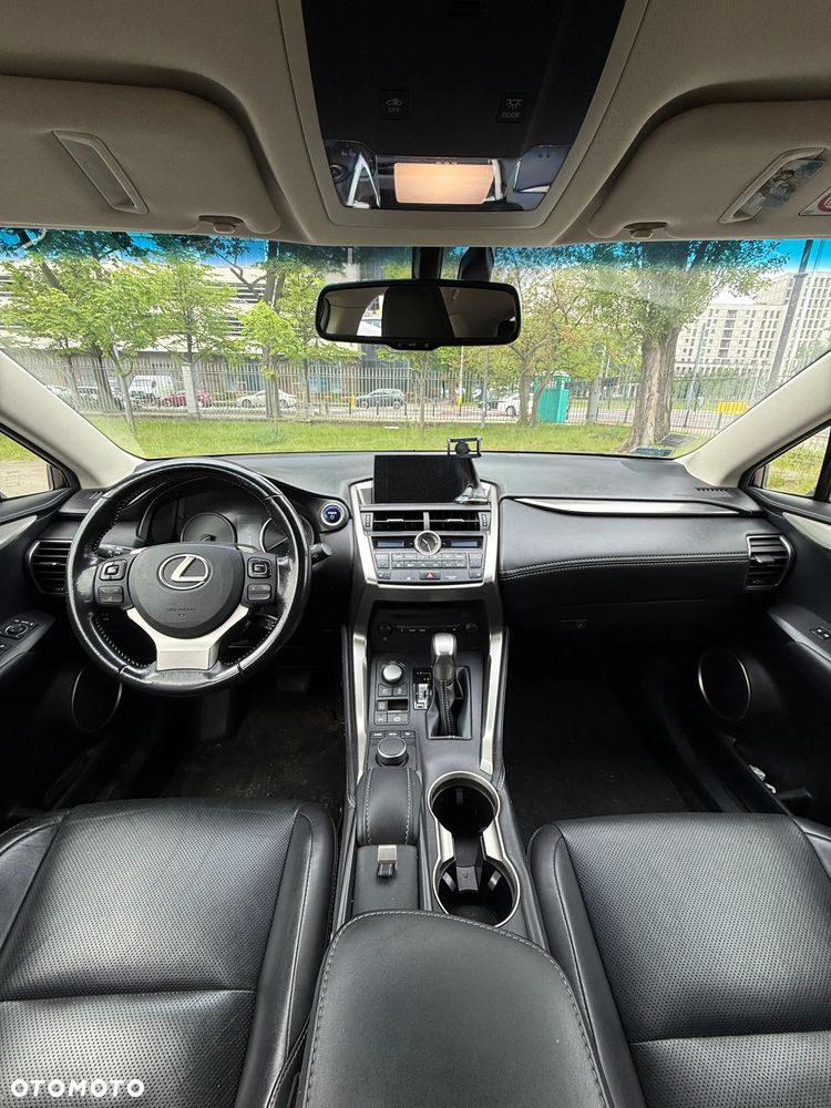Lexus NX 300h Comfort AWD - 8