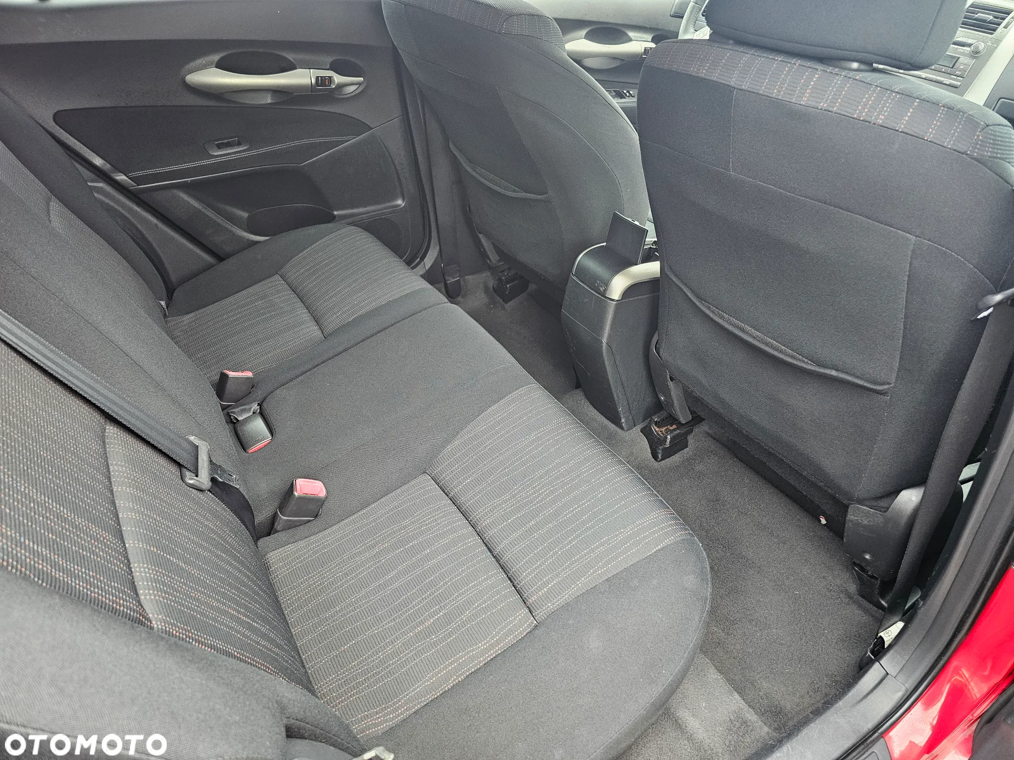 Toyota Auris 1.6 Luna - 7