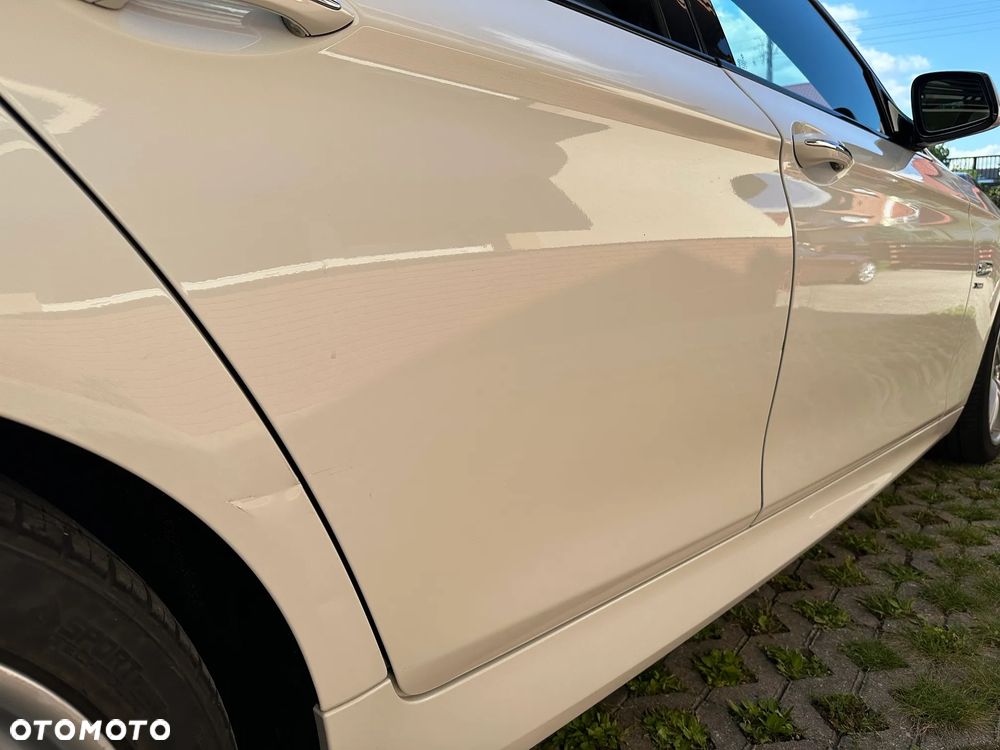 BMW Seria 5 550i xDrive Sport-Aut - 22