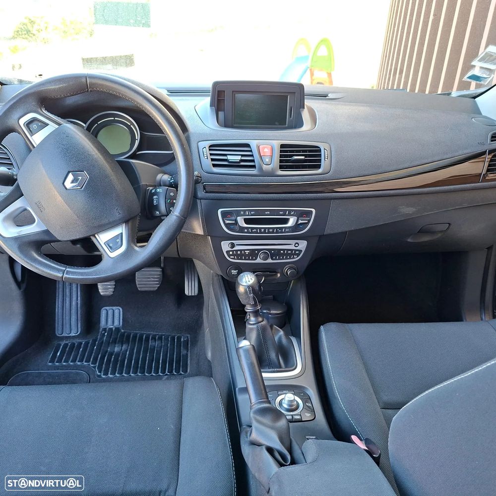 Renault Mégane ENERGY dCi 110 Start & Stop Paris - 3