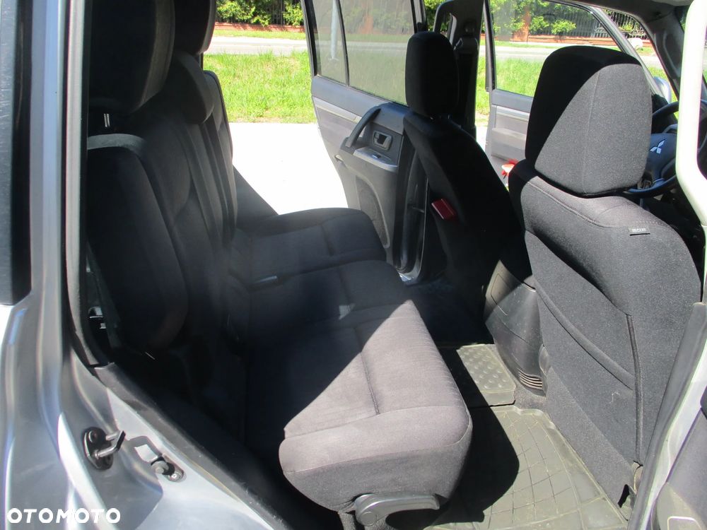 Mitsubishi Pajero 3.2 DID Invite - 13