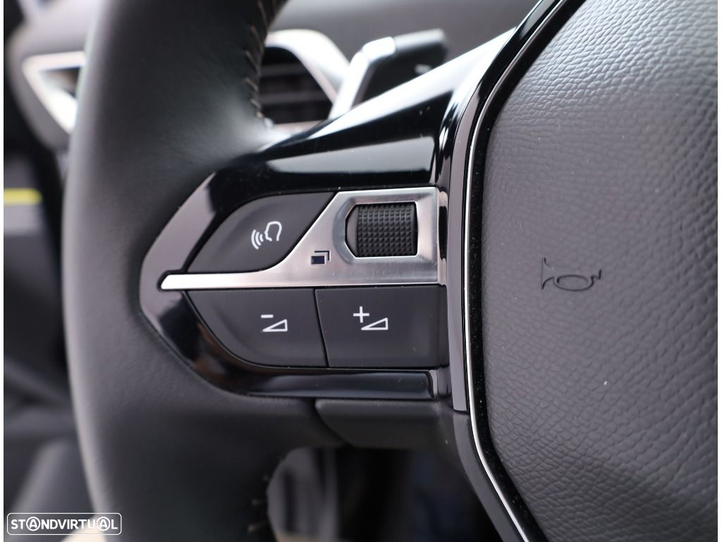 Peugeot 3008 1.2 PureTech Allure Pack EAT8 - 34
