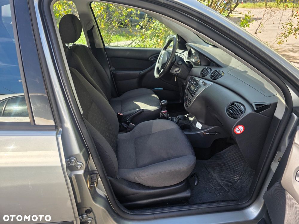 Ford Focus 1.6 Comfort X / 100 - 11