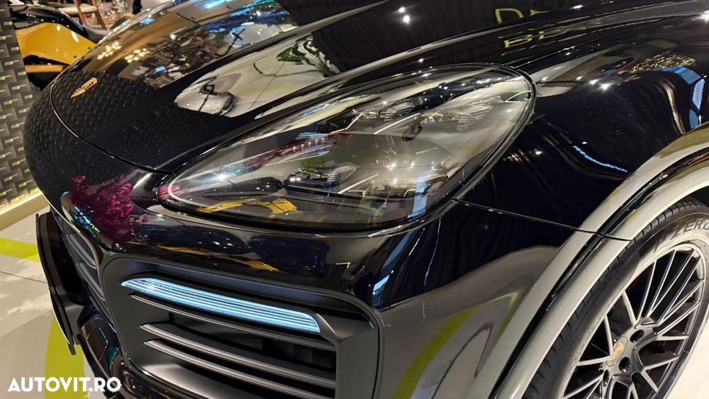 Porsche Cayenne Coupe GTS Tiptronic S - 12