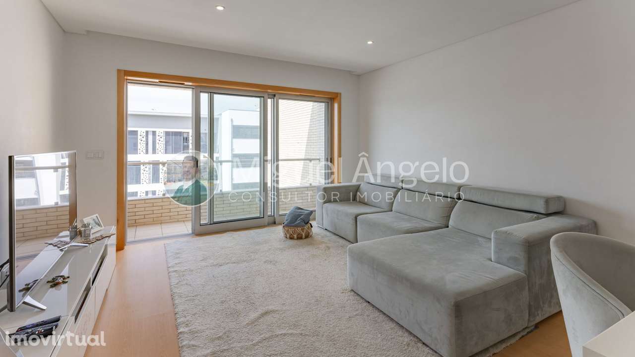 T3 em excelente estado com box e varandas - Urbanização dos Germanos - Grande imagem: 3/25