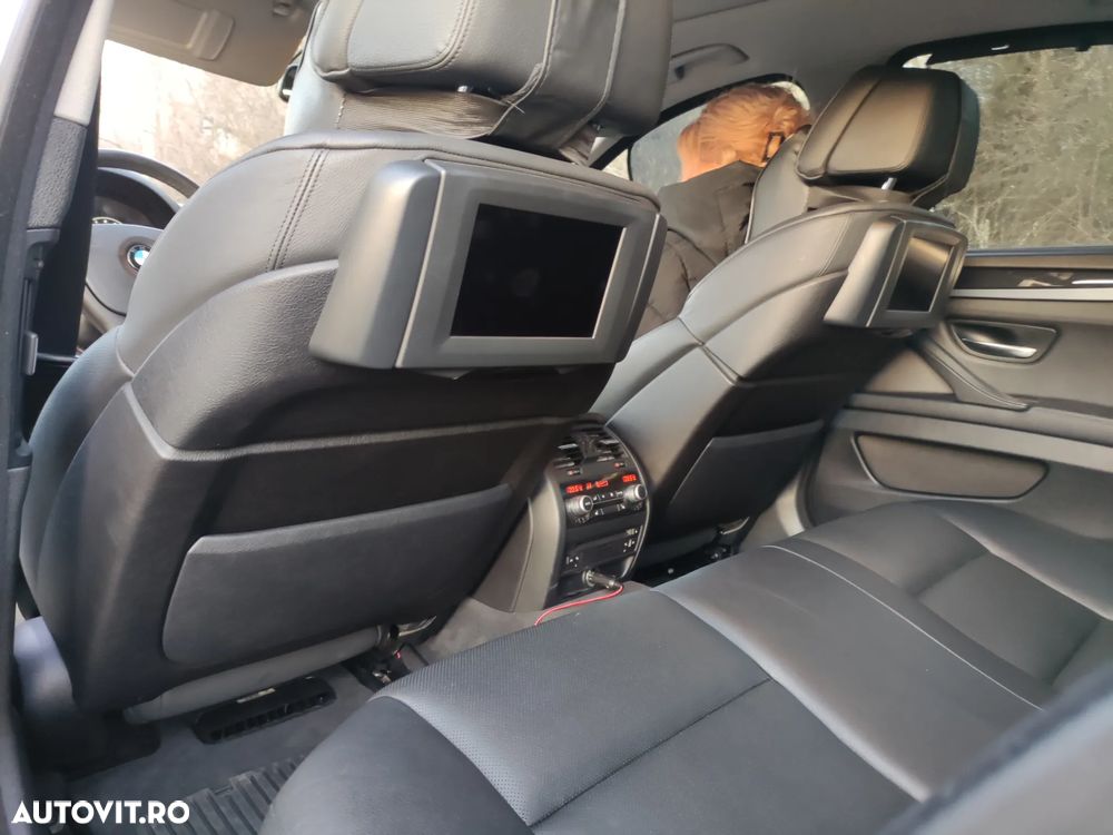 BMW Seria 5 525d xDrive - 16