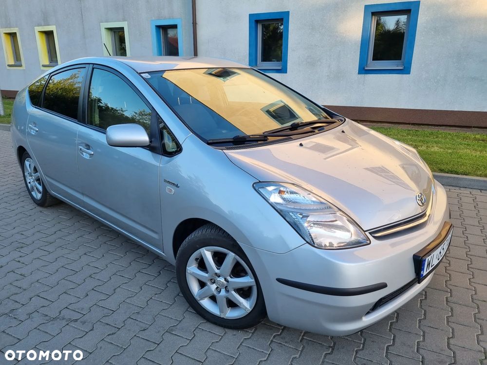 Toyota Prius 1.5 VVT-i Sol - 11