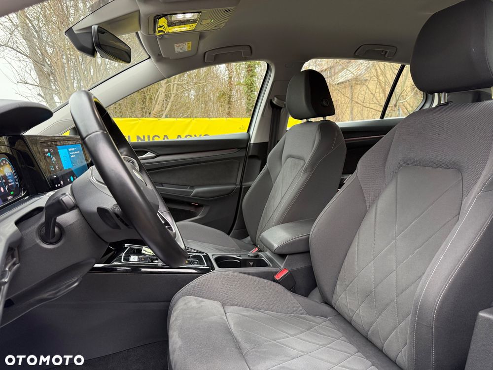 Volkswagen Golf - 33