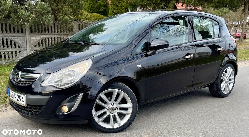 Opel Corsa 1.4 16V Color Edition - 1