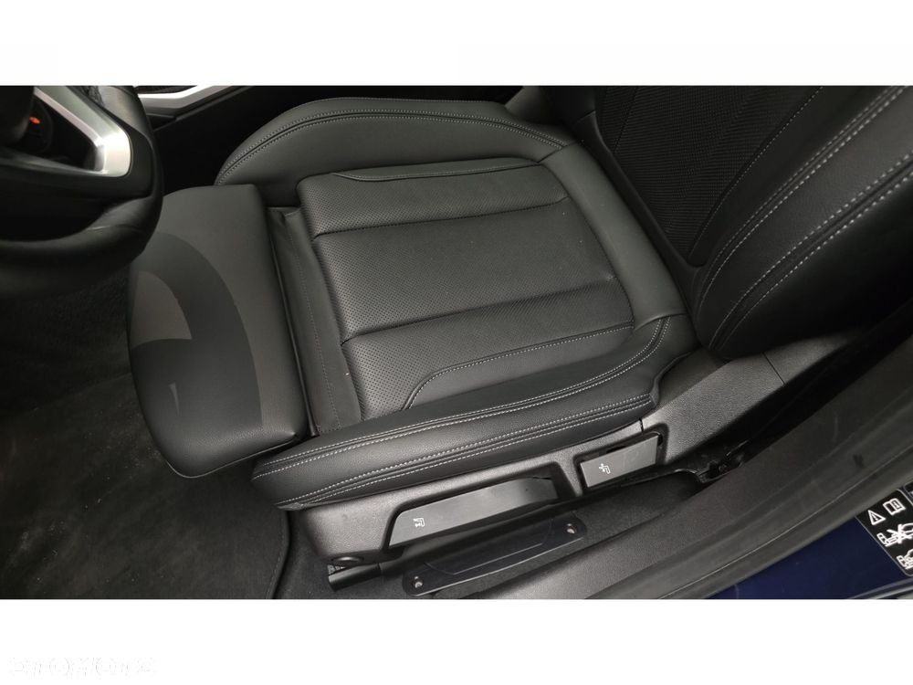 BMW Seria 3 320d xDrive - 19