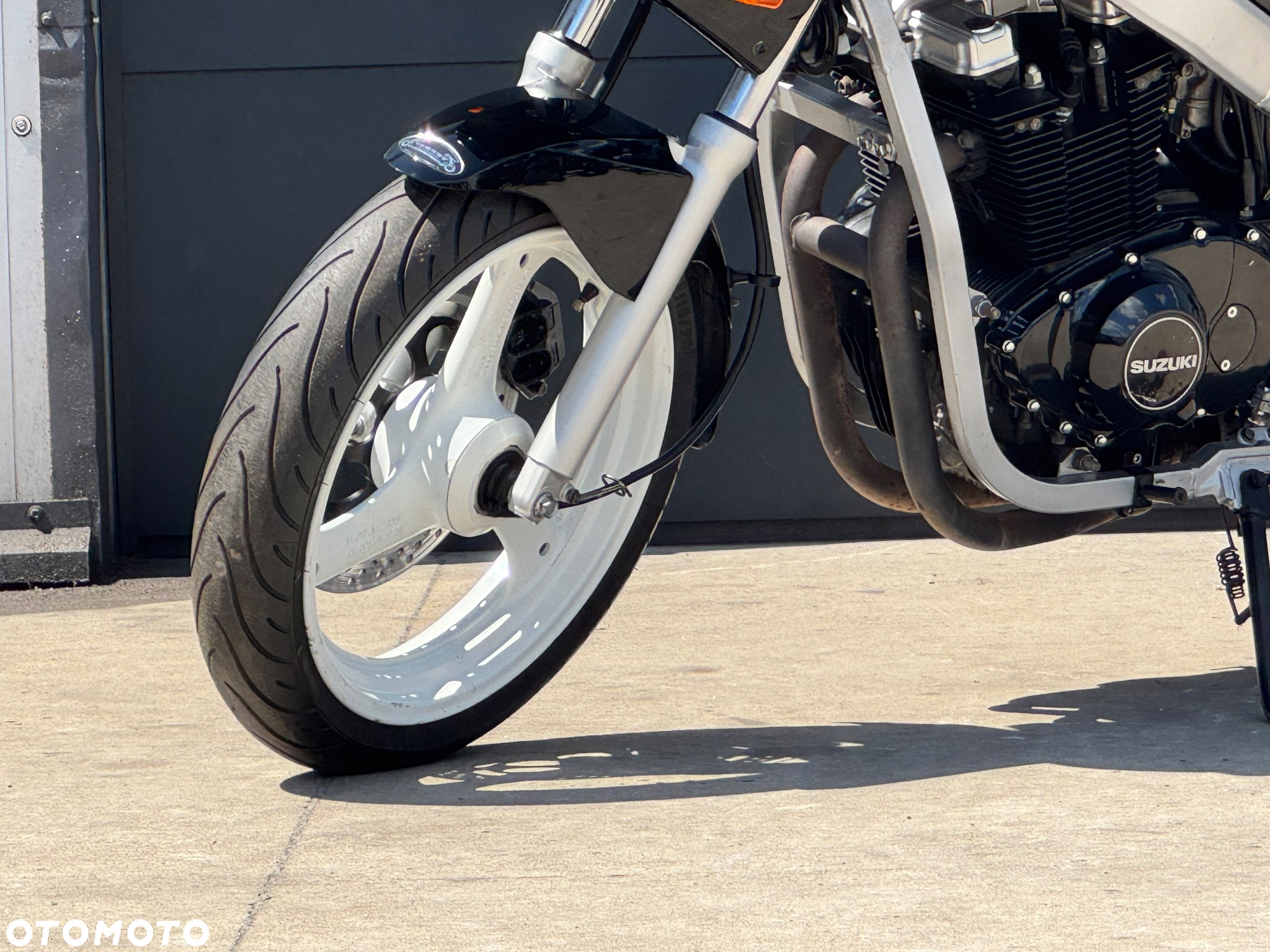 Suzuki GS - 16