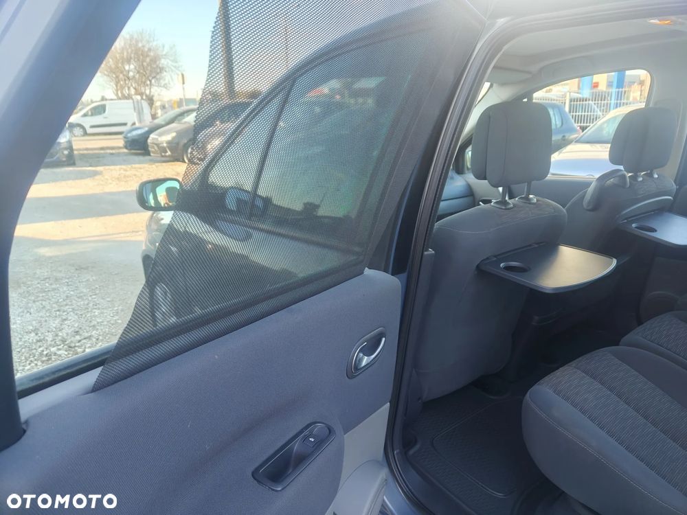 Renault Scenic - 17
