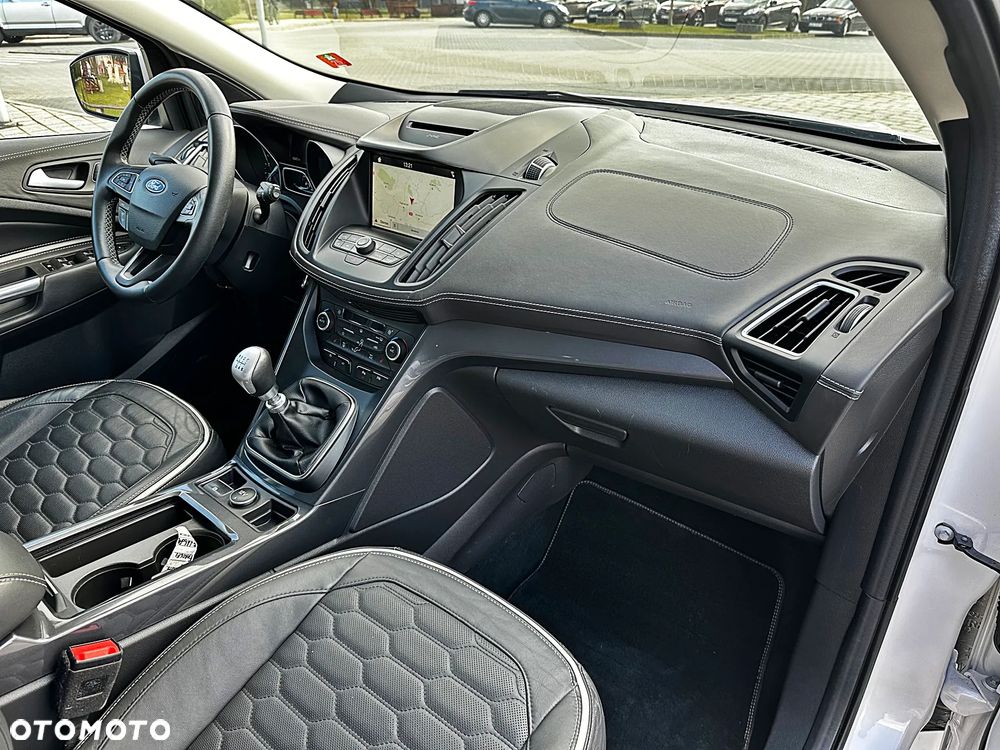 Ford Kuga - 10