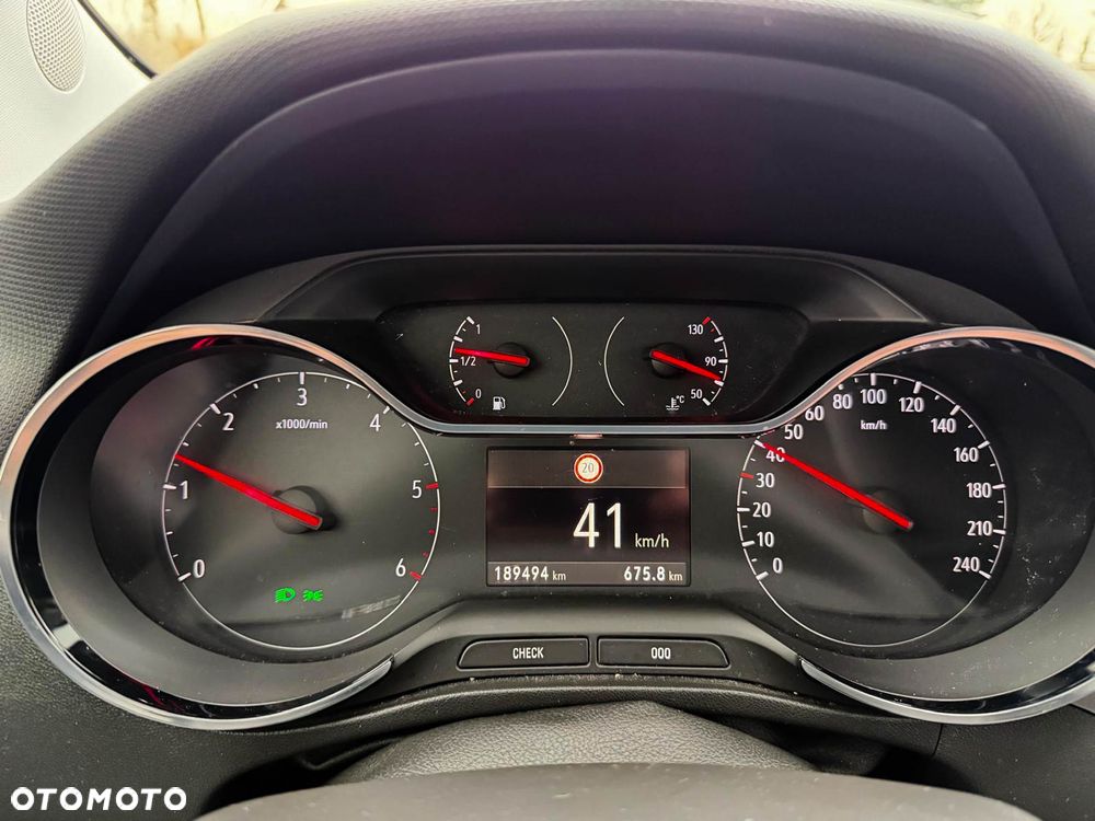 Opel Crossland X - 31