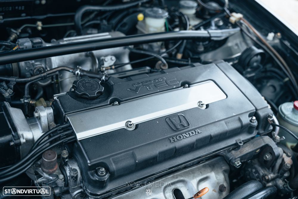 Honda Civic 1.6 VTi - 17