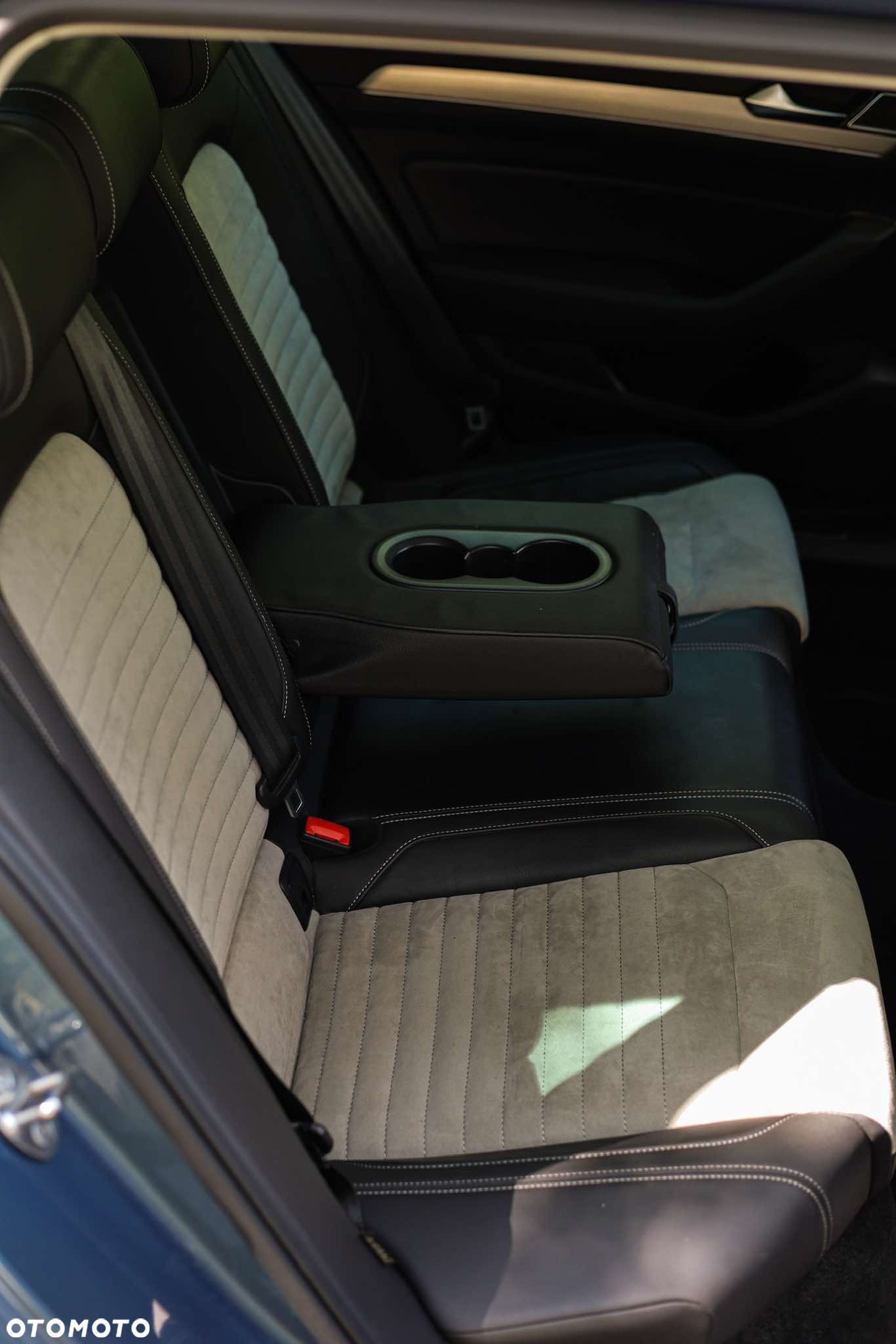 Volkswagen Passat 2.0 TDI BMT Highline DSG - 11